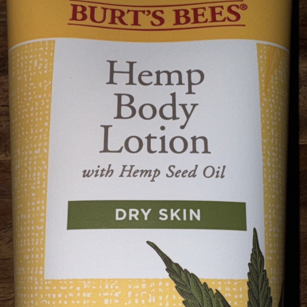 Burt's Bees Hemp Body Lotion 6 oz Skincare -  New‎ - Picture 2 of 10